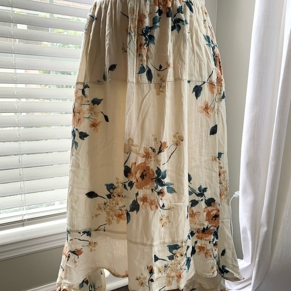 NWT By Together Floral Skirt - Picture 2 of 5